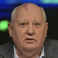 Ди Каприо и Хэнкс спродюсируют фильм о Горбачеве