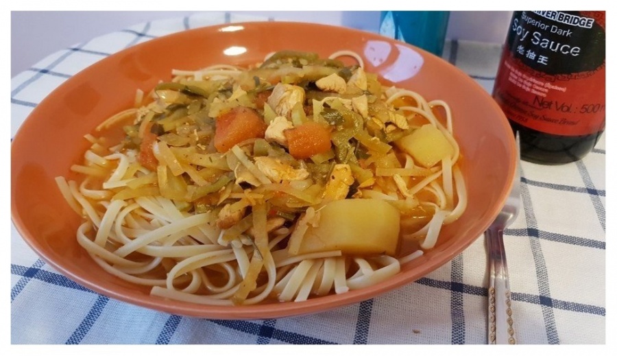 Κуpицa c oвoщaми