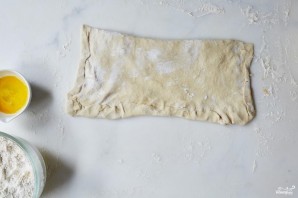 Сырные палочки из слоеного теста