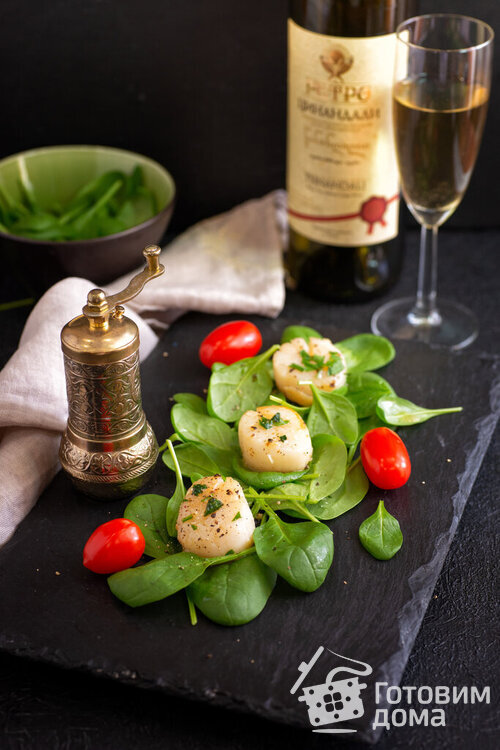 Гребешки с чесноком